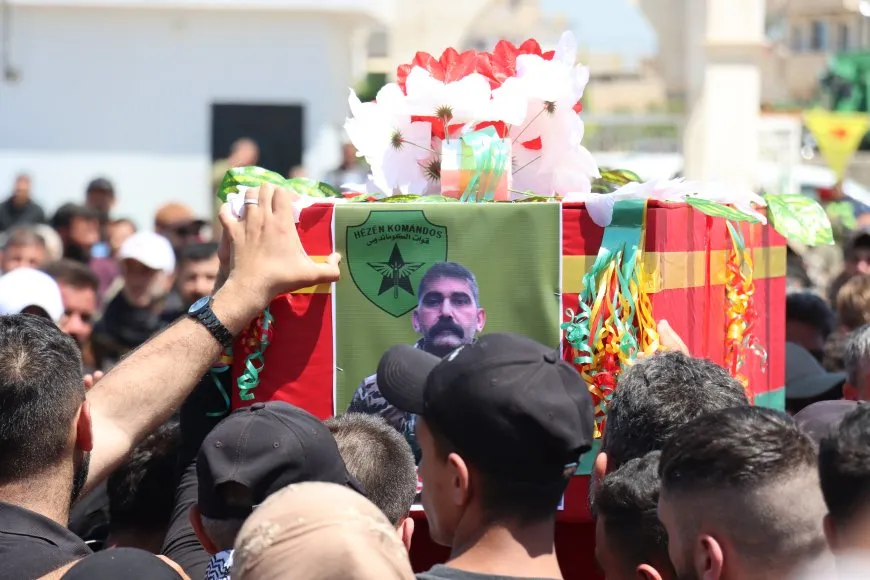 تشييع جثماني مقاتلين من قوات سوريا الديمقراطية في عامودا
