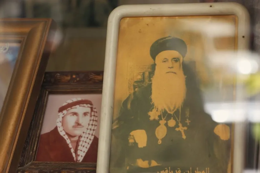 المصوّر جورج سليم يحول مختبره إلى متحف للصور القديمة
