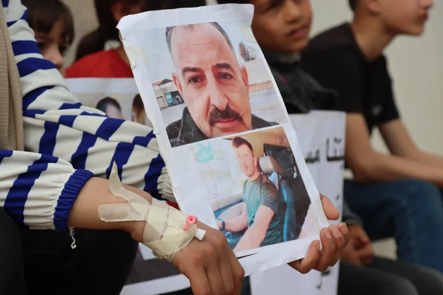 وقفة احتجاجية في قامشلو للمطالبة بالإفراج عن الأسرى