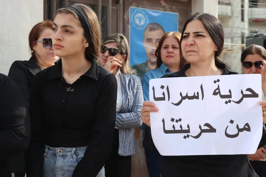 وقفة احتجاجية في قامشلو للمطالبة بالإفراج عن الأسرى