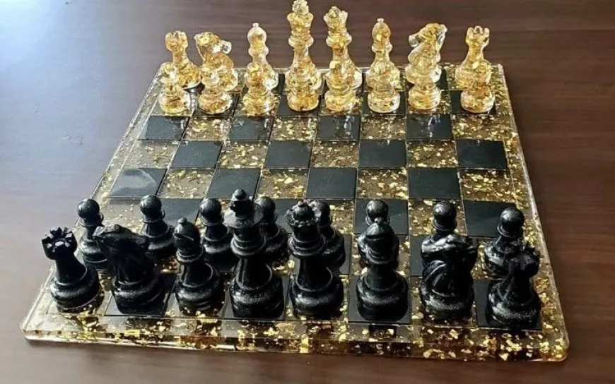 فنان شاب من كوباني يبدع في الفيلوغرافيا رغم التحديات