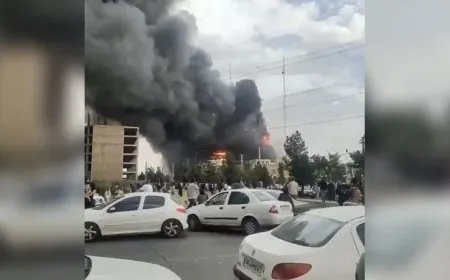 قتلى وجرحى جرّاء حريق بمركز تجاري في إيران