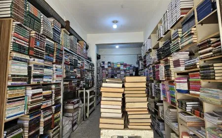 مكتبة في الحسكة تحافظ على حضورها الثقافي رغم التحديات الاقتصادية