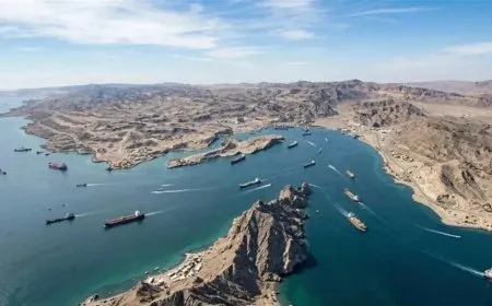 إيران تسمح بمرور السفن الصينية عبر مضيق هرمز