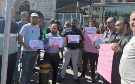 احتجاج لمربي الدواجن في دمشق رفضاً لاستيراد الفروج