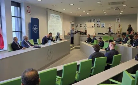 مشاركة أكاديمية لجامعة كوباني في مؤتمر دولي ببولندا