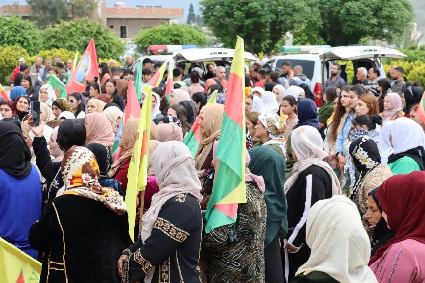 وداع مهيب في عامودا لمقاتل من قوات سوريا الديمقراطية استشهد في الرقة