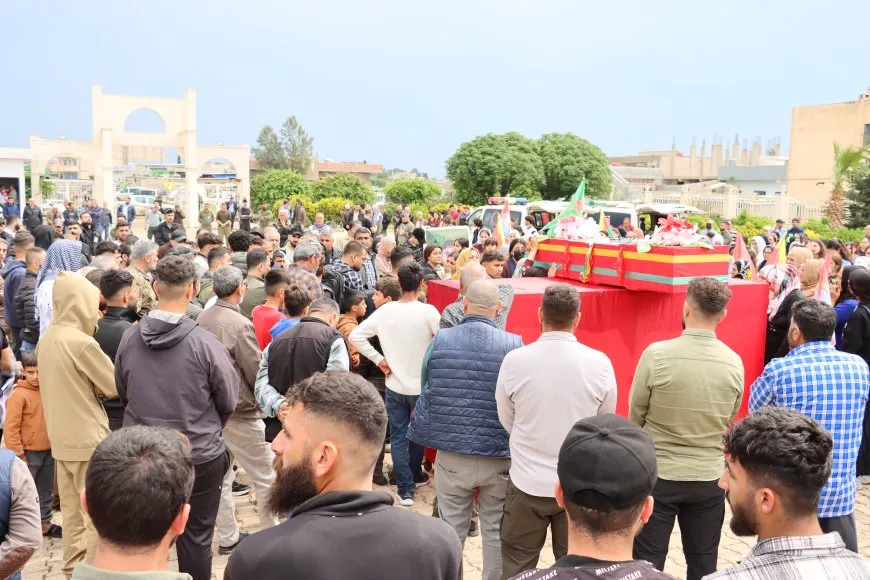 وداع مهيب في عامودا لمقاتل من قوات سوريا الديمقراطية استشهد في الرقة