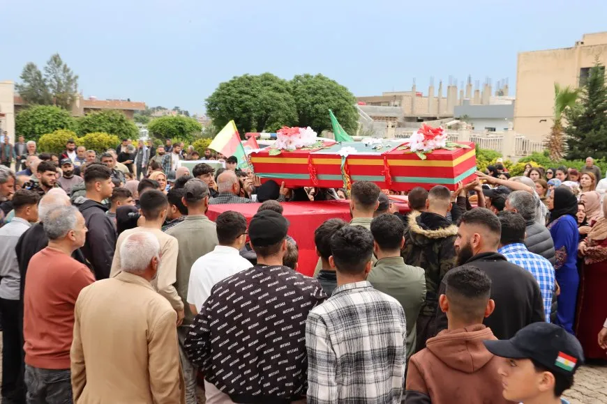 وداع مهيب في عامودا لمقاتل من قوات سوريا الديمقراطية استشهد في الرقة