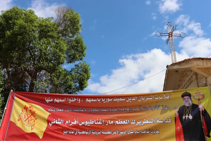 البطريرك مار أغناطيوس يزور عامودا ويدعو للحفاظ على التآخي والعيش المشترك