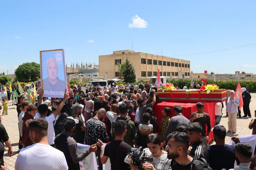 تشييع جثمان مقاتل في قسد ومراسم غيابية لعضو في الأسايش بعامودا