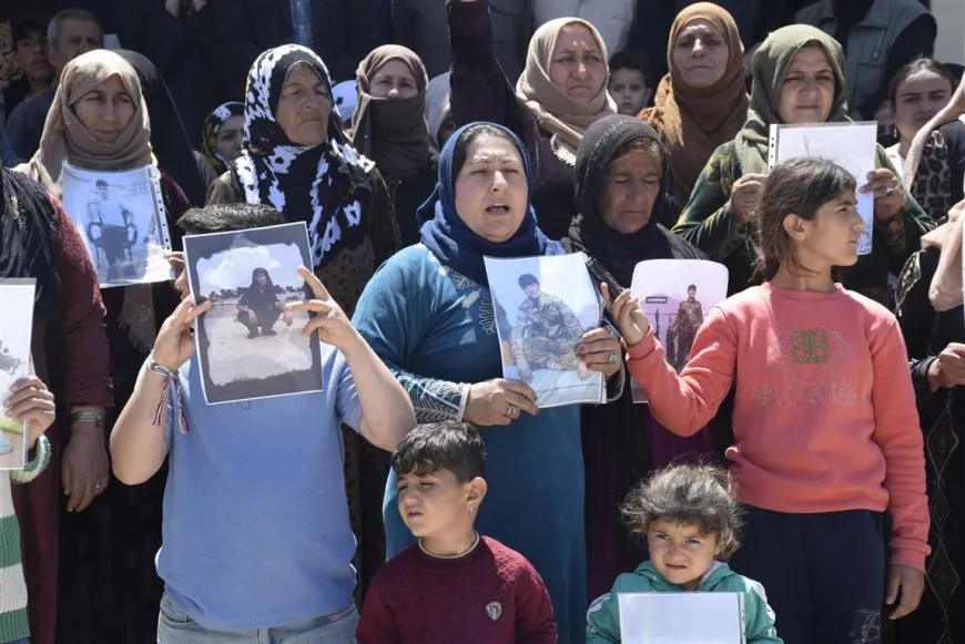 ذوو الأسرى في الدرباسية يطالبون بالإفراج عن أبنائهم