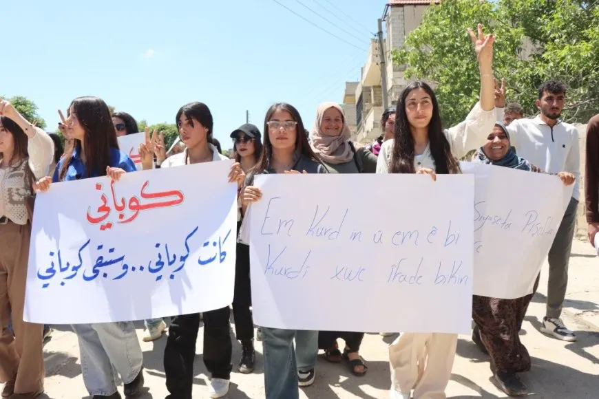 احتجاجات شعبية في كوباني تنديداً بمحاولات تغيير أسماء البلدات والمدن