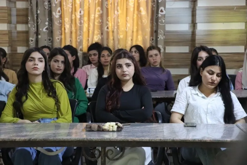التأكيد على أهمية اللغة الكردية وتطور تعليمها خلال ندوة حوارية