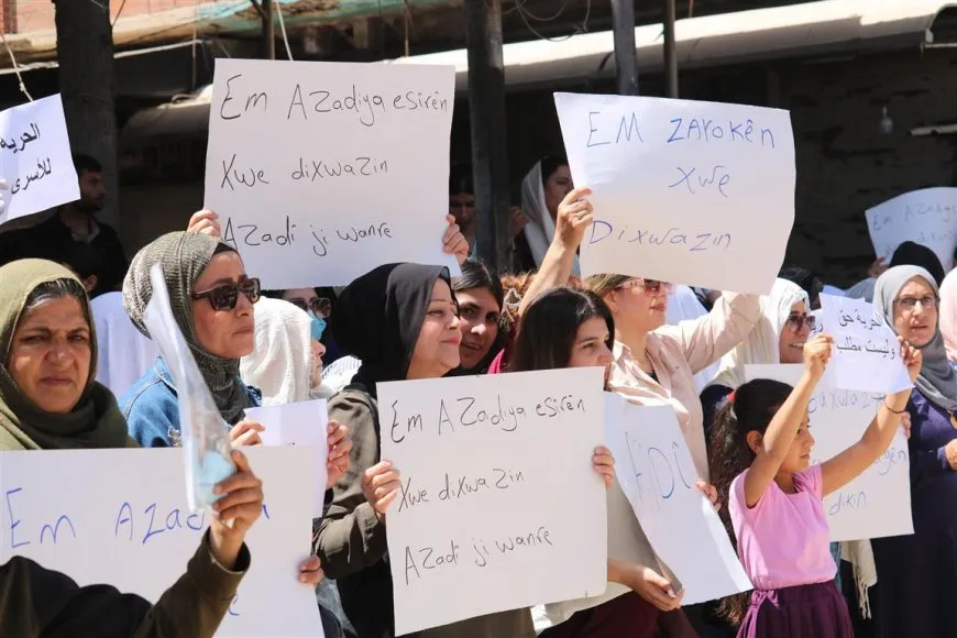 مسيرة في الدرباسية للمطالبة بالإفراج عن الأسرى وتسليم جثامين الشهداء