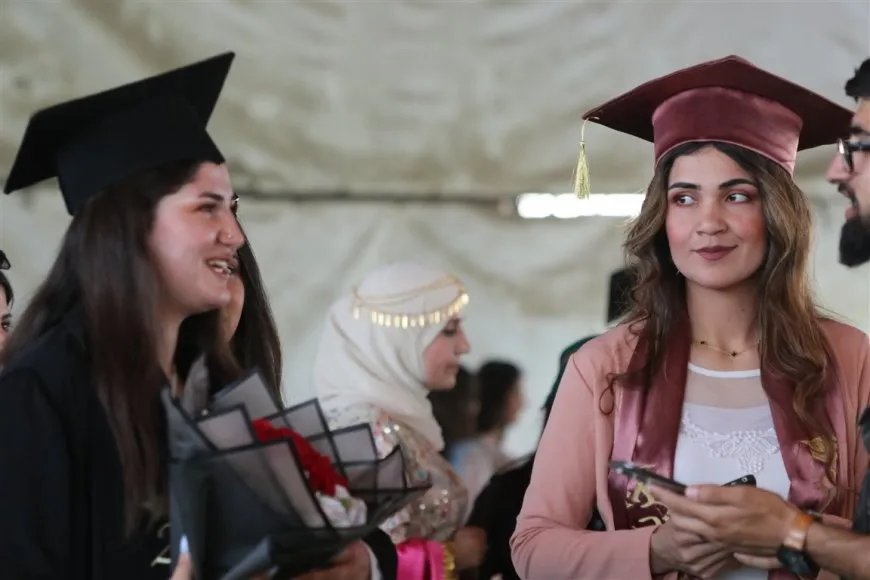 تخريج 74 طالباً وطالبة من معهد إعداد المعلمين بمدينة الحسكة