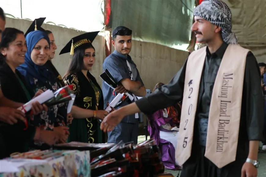 تخريج 74 طالباً وطالبة من معهد إعداد المعلمين بمدينة الحسكة