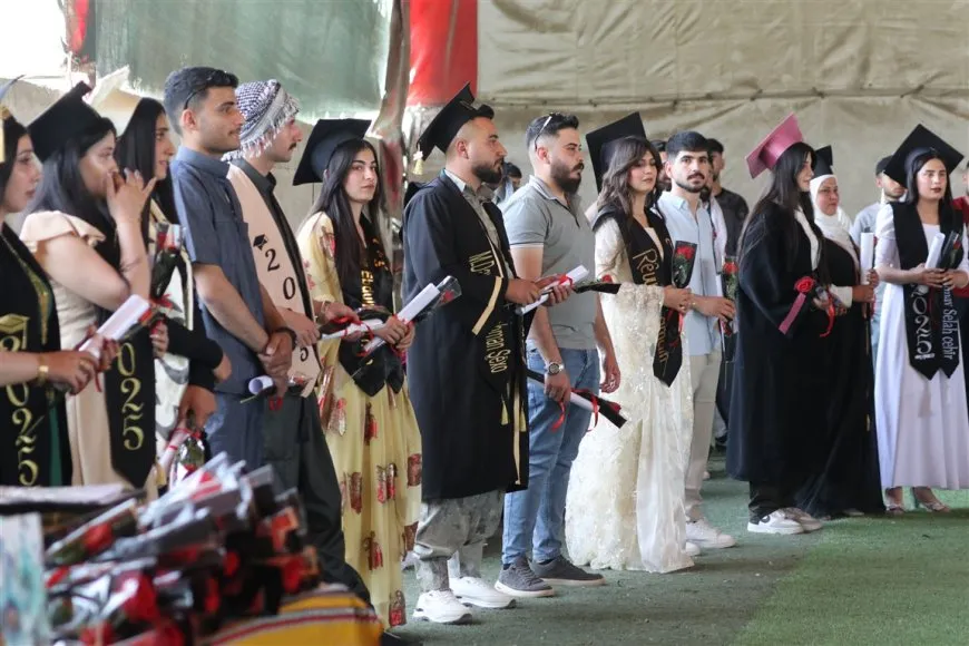 تخريج 74 طالباً وطالبة من معهد إعداد المعلمين بمدينة الحسكة