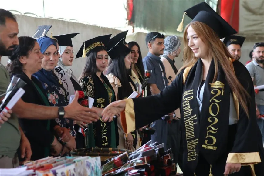 تخريج 74 طالباً وطالبة من معهد إعداد المعلمين بمدينة الحسكة