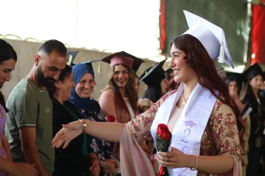 تخريج 74 طالباً وطالبة من معهد إعداد المعلمين بمدينة الحسكة