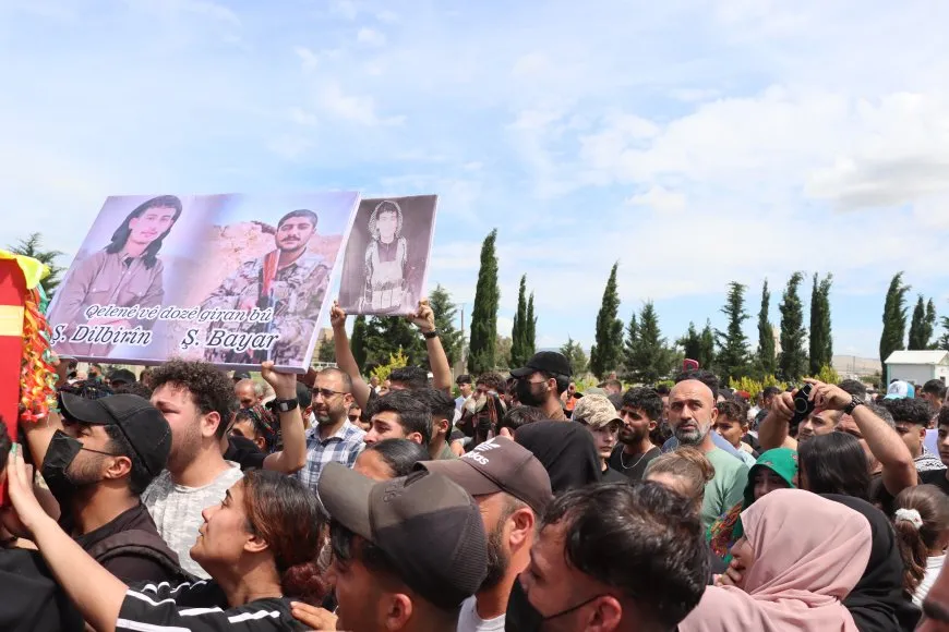 أهالي عامودا يشيعون جثمان مقاتل في قسد "دلبرين"