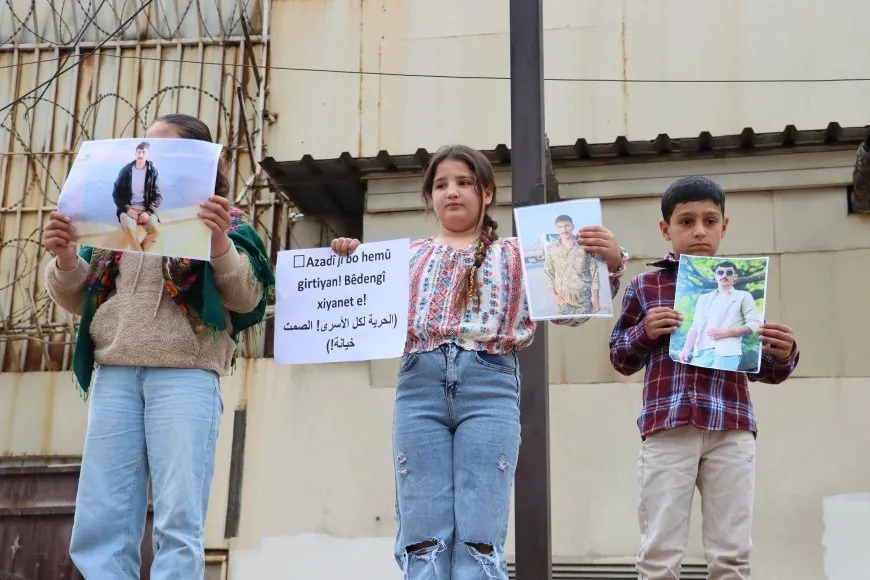 وقفة احتجاجية في قامشلو مطالبة بالإفراج عن الأسرى