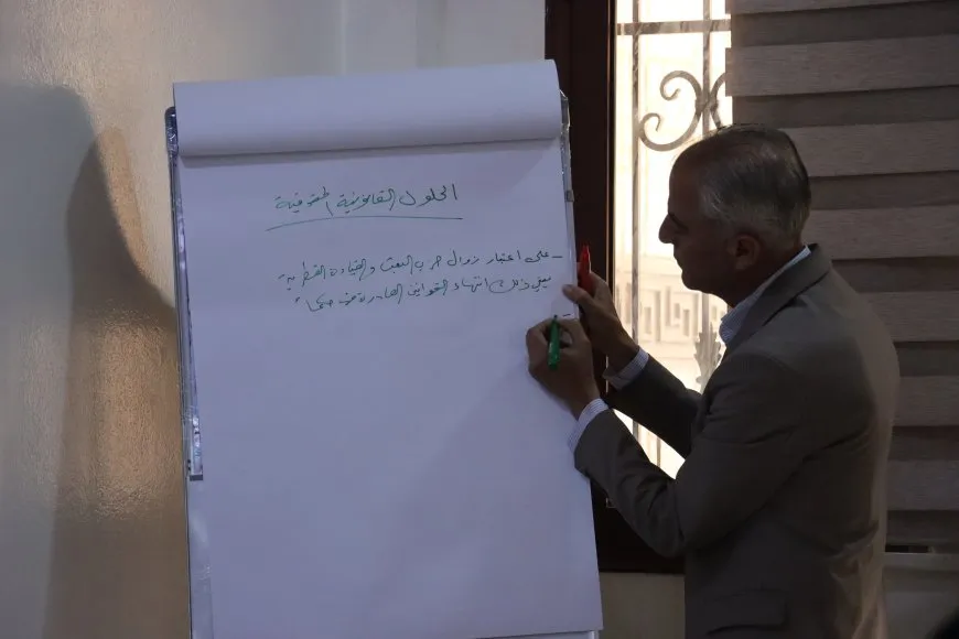 جلسة حوارية في قامشلو تطالب بحل قانوني لملف "الحزام العربي"