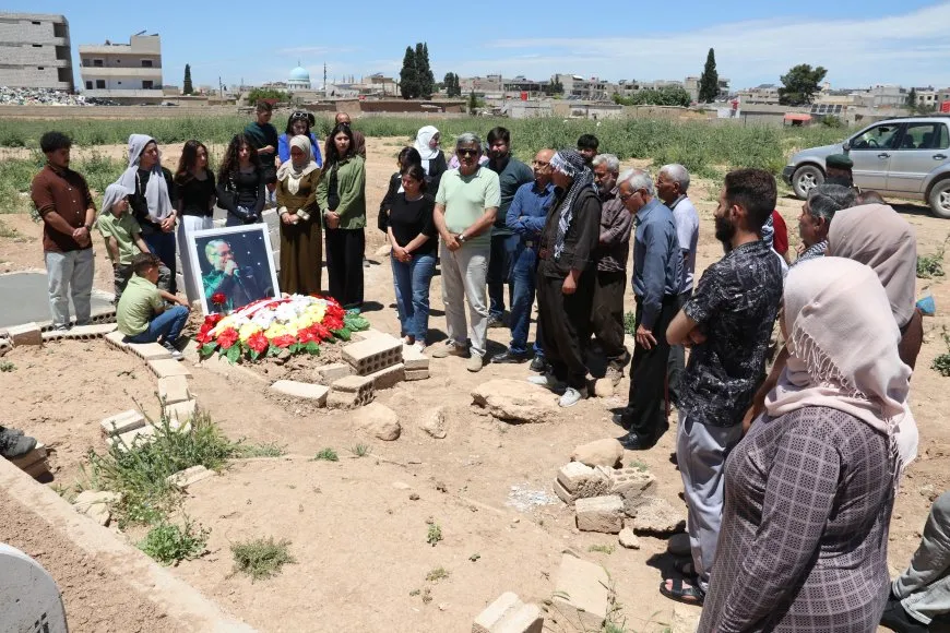 إحياء أربعينية رحيل الفنان علي منصور في عامودا