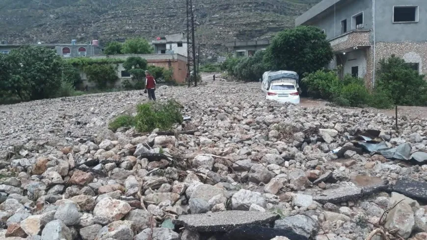 سيول تغمر منازل ومحالّ في غرب حماة