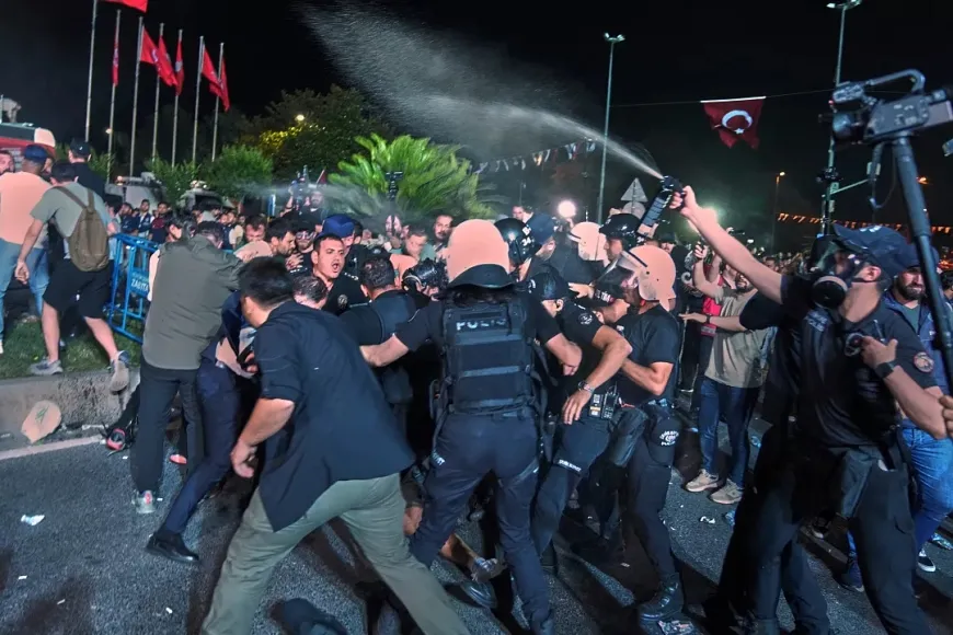 اعتقالات جديدة في تركيا على خلفية أزمة قيادة حزب الشعب الجمهوري