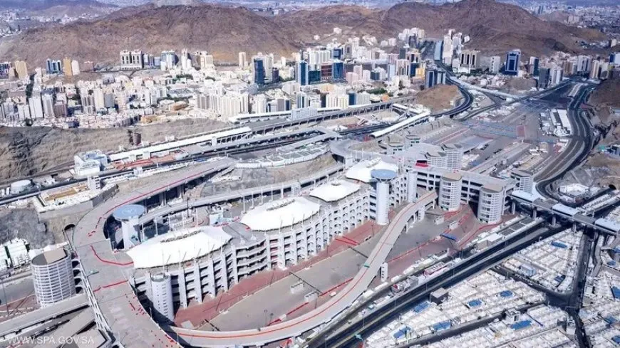 مليون ونصف حاج يبدؤون مناسك الحج