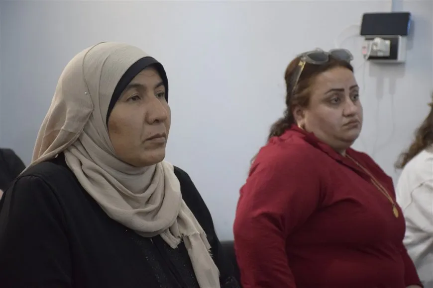 YPJ خلال محاضرة: نضالنا مستمر لتحقيق الاعتراف الرسمي بنا