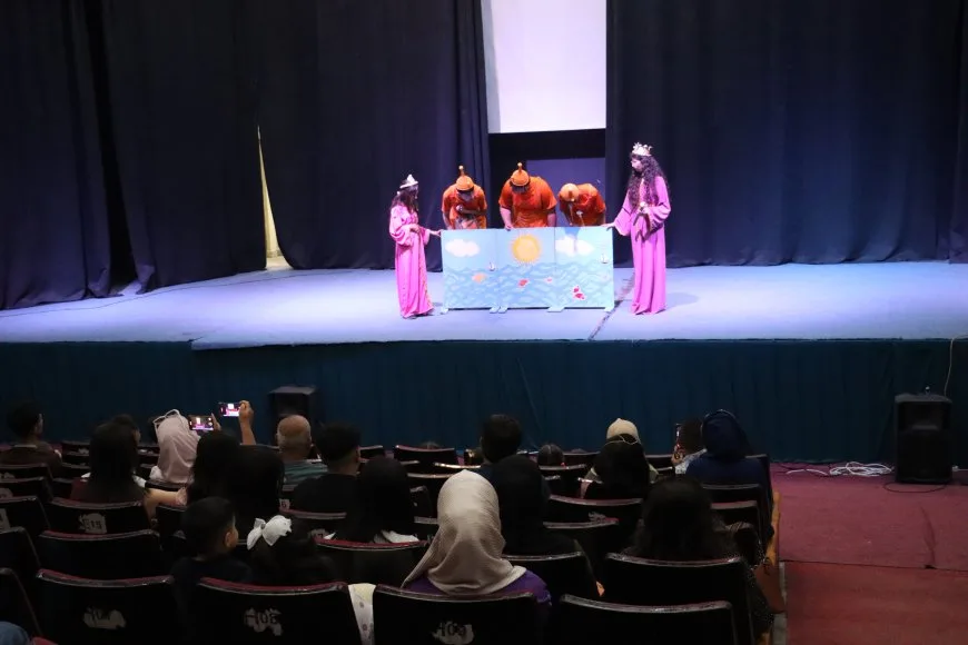 كومين المسرح يعرض "اللوحة المفيدة" للأطفال في قامشلو