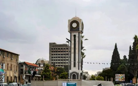مجهولون يلقون قنبلة على منزل أحد المدنيين بحمص