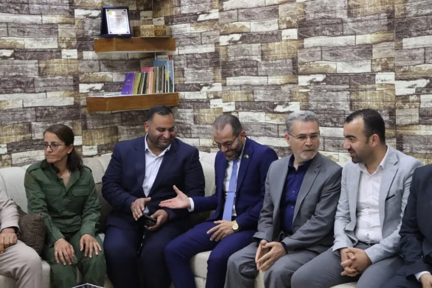 محافظ حلب يبحث مع إدارة كوباني عدة ملفات خدمية واجتماعية