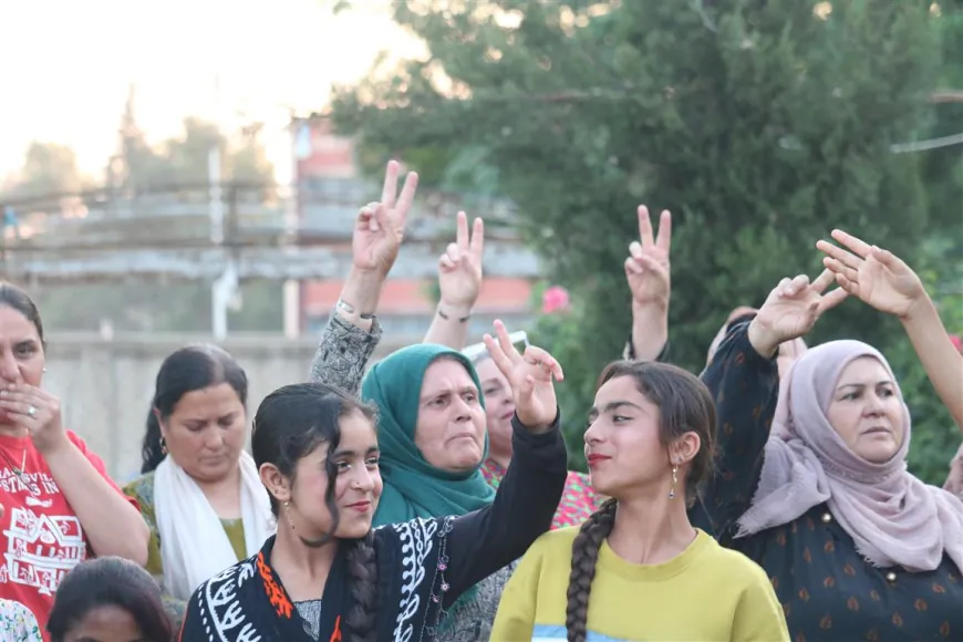 أمسية شعرية وفنية في الدرباسية دعماً لوحدات حماية المرأة