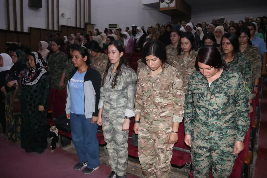 هلالا زيرين تنظم فعاليات فنية في قامشلو دعماً لوحدات حماية المرأة