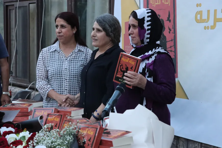 توقيع كتاب "رحلة الحرية" للكاتبة شيلان أحمد في قامشلو