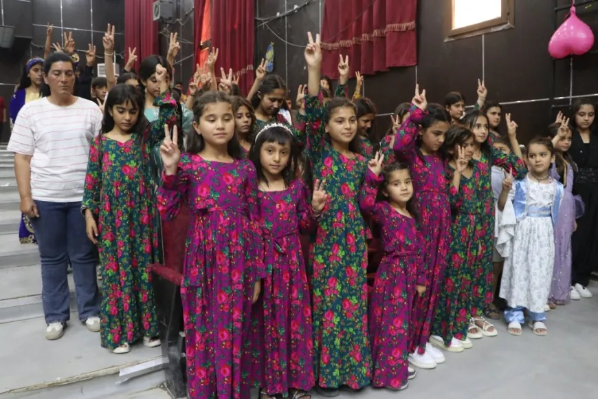 عروض فنية ومسرحية تضمنتها فعاليات مهرجان "هيفي – الأمل" لمسرح الطفل بكوباني
