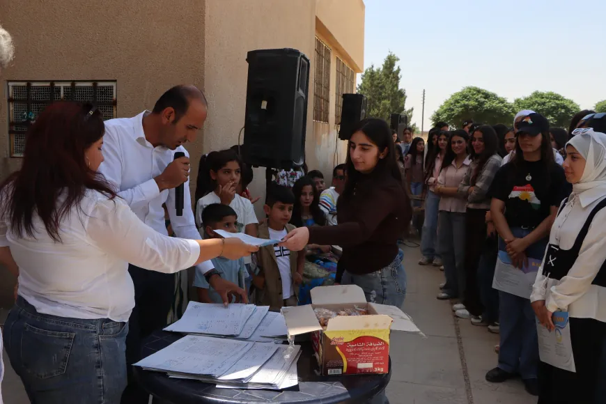 تسليم الجلاءات المدرسية لنحو 242 ألف طالب وطالبة في مدن الجزيرة