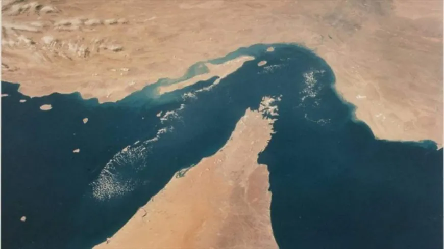 عُمان تؤكد أن الترتيبات المتعلقة بهرمز لا تشمل فرض أي رسوم للعبور