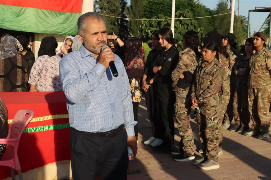 تشييع جثمان مقاتل من قوات سوريا الديمقراطية في ديرك