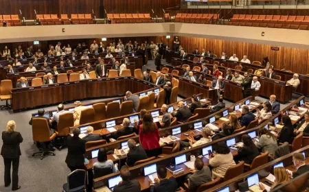 الكنيست الإسرائيلي يحلّ نفسه تمهيداً لانتخابات في تشرين الأول المقبل