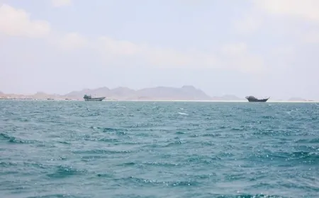 الحوثيون يعلنون استهداف ناقلتين سعوديتين في البحر الأحمر 