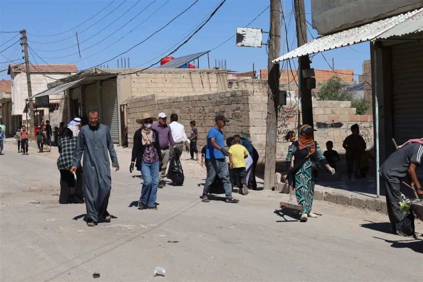 أعمال نظافة شاملة تتواصل لليوم الثالث في أحياء الحسكة