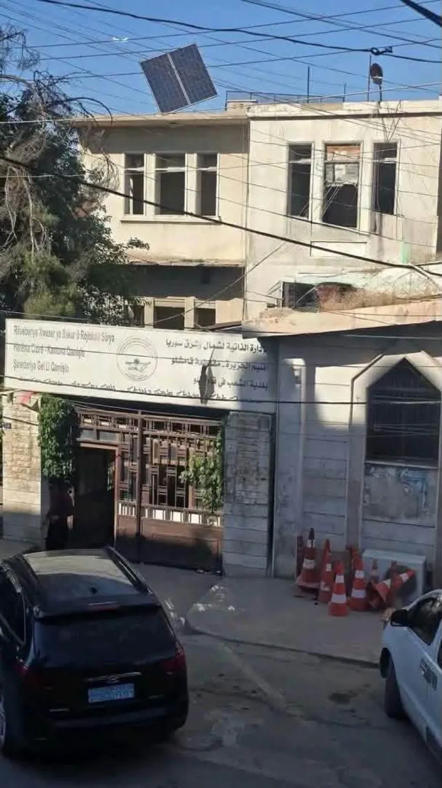بلدية قامشلو توضح أسباب هدم مبناها القديم وتؤكد: القرار استند إلى دراسات فنية وقانونية