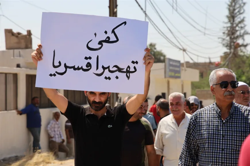 مهجّرو سري كانيه يطالبون بتحريك ملف العودة خلال اعتصام في الحسكة