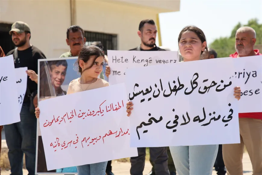 مهجّرو سري كانيه يطالبون بتحريك ملف العودة خلال اعتصام في الحسكة