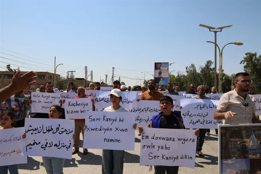 مهجّرو سري كانيه يطالبون بتحريك ملف العودة خلال اعتصام في الحسكة