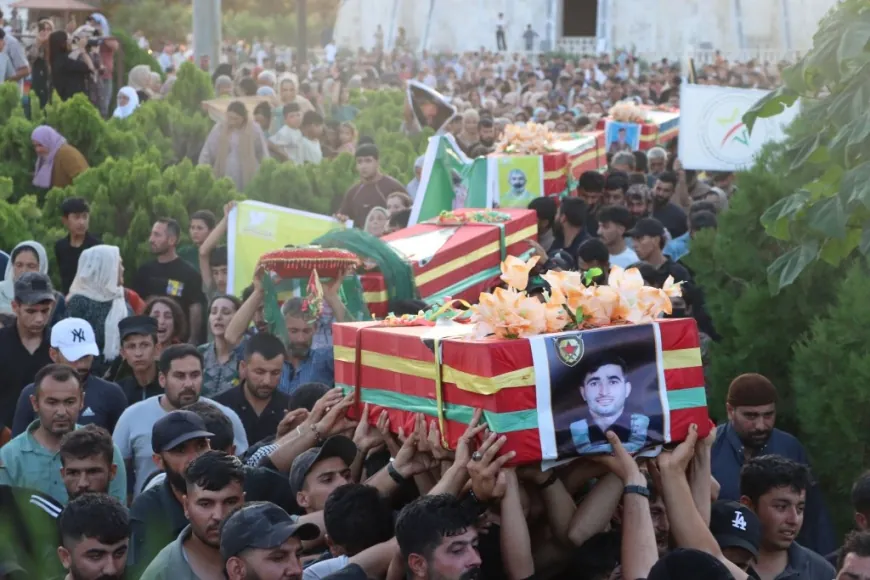 تشييع جثامين أربعة شهداء في كوباني وسط التأكيد على مواصلة النضال